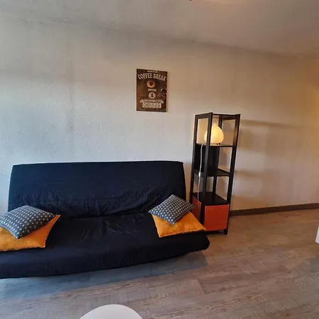 Apartment Renove Avec Terrasse Et Parking Prive Au Coeur De - Fr-1-326-598
